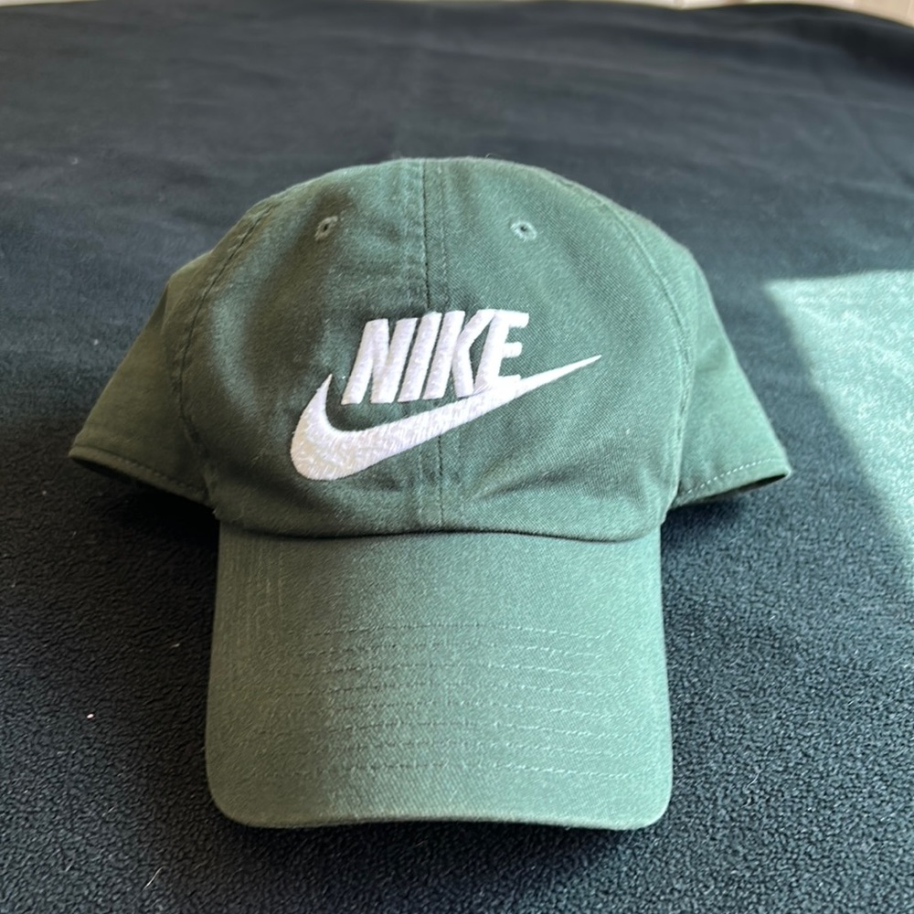 Nike Futura Washed Heritage86 strap back cap